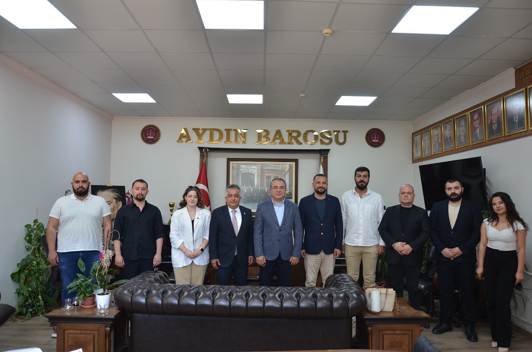 CHP AYDIN MİLLETVEKİLİ EVRİM KARAKOZ VE CHP ÜYESİ MESLEKTAŞLARIMIZ BARO BAŞKANIMIZ