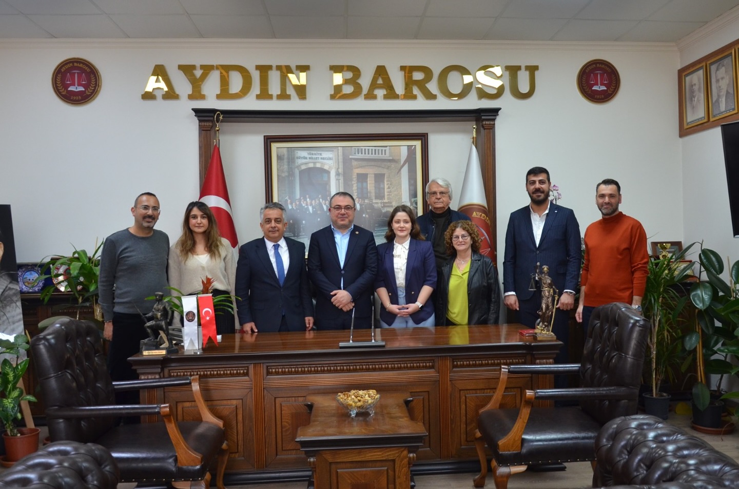 CUMHURİYET HALK PARTİSİ AYDIN MİLLETVEKİLİ EVRİM KARAKOZ, BARO BAŞKANIMIZ AV. UTKU