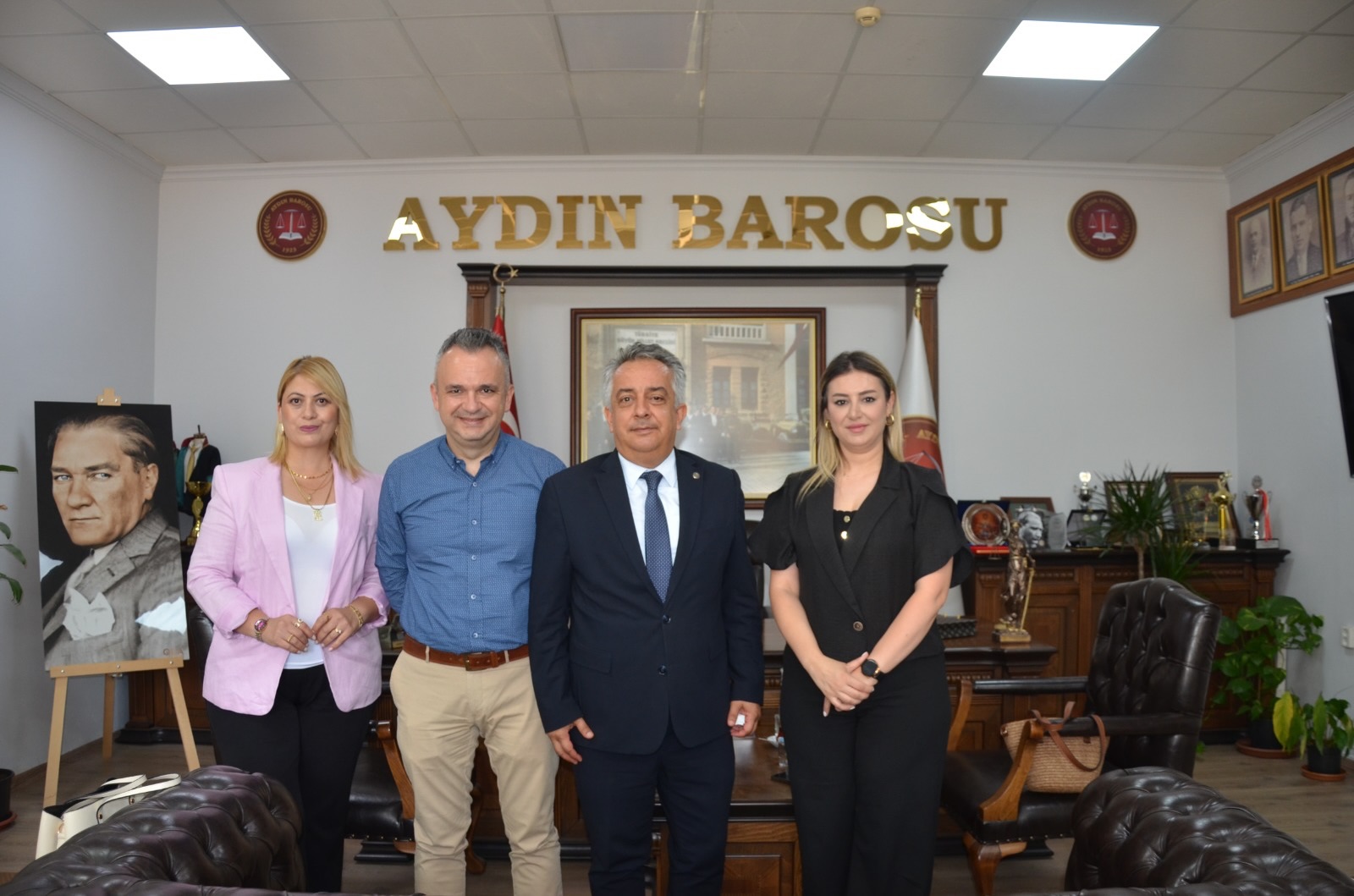 AYDIN ÖZEL EGE ATABEY OKULLARI ORTAOKUL MÜDÜRÜ SERCAN CİN, LİSE MÜDÜRÜ ALPEREN