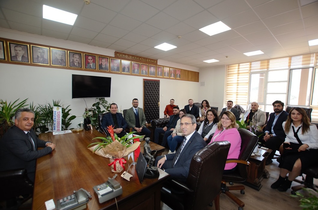 AYDIN AK PARTİ İL BAŞKANI AV. GÖKHAN ÖKTEN, İL KADIN KOLLARI BAŞKANI EBRU ALP KAYIR,