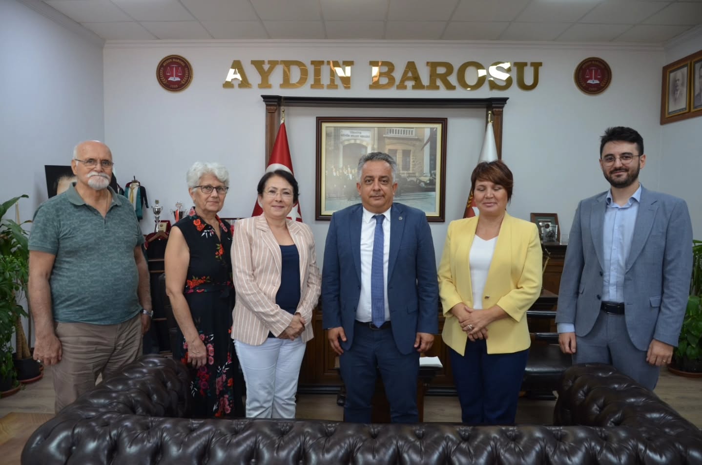 Aydın Çağdaş Yaşamı Destekleme Derneği Başkanı Zeliha AYDIN ve beraberindeki heyet