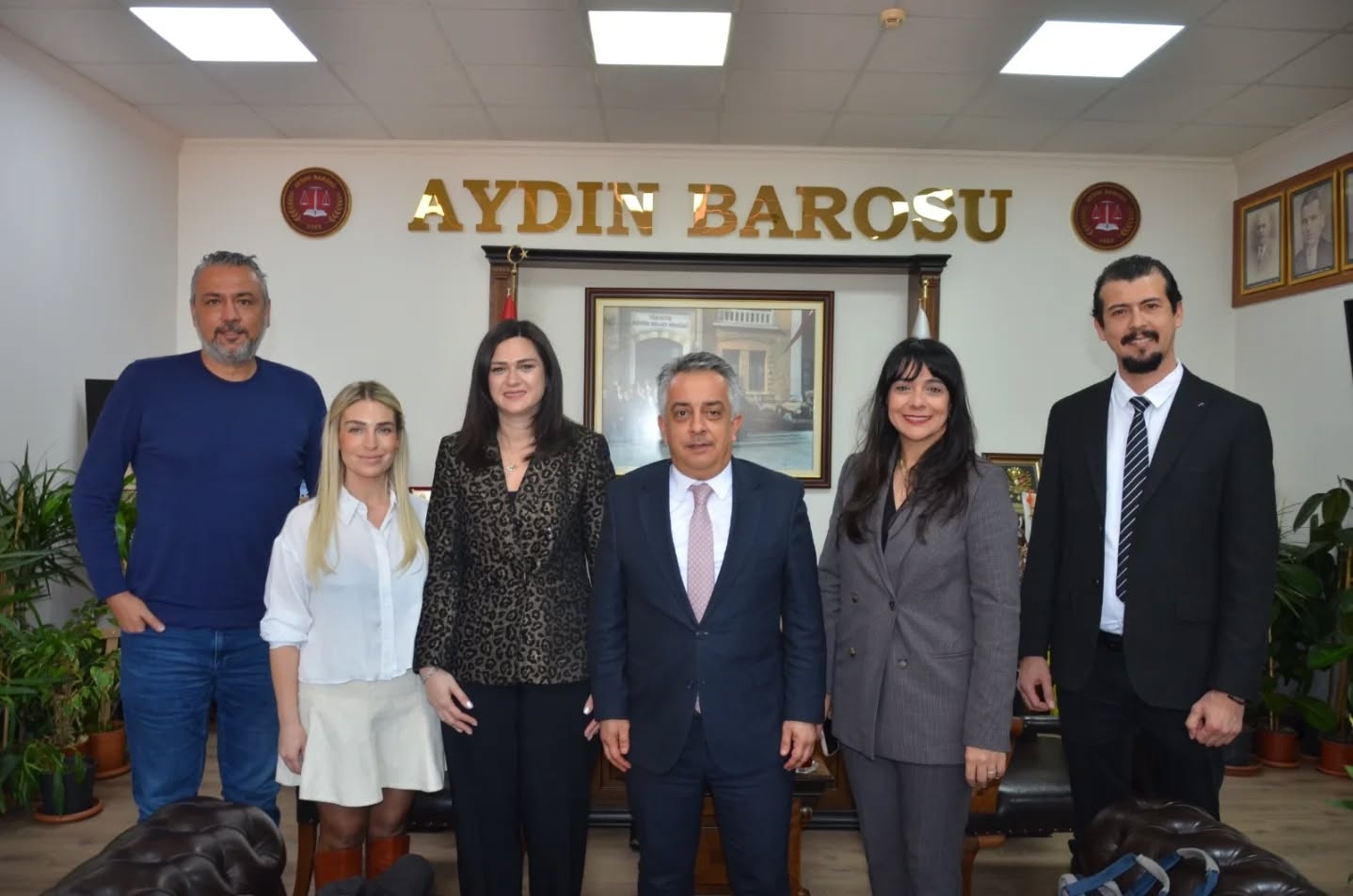 TEV Aydın Yürütme Kurulu Baro Başkanımız Av. Utku Devrim Barış Arslan’ı makamında