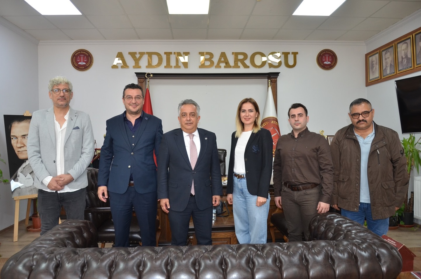 AYDIN ANAHTAR PARTİ EFELER İLÇE BAŞKANI AV. SEMİH AKGÜN VE BERABERİNDEKİ HEYET, BARO