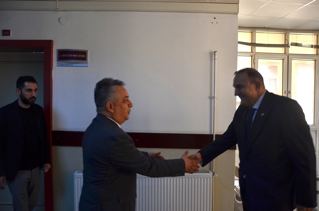 İYİ PARTİ AYDIN MİLLETVEKİLİ ÖMER KARAKAŞ VE BERABERİNDEKİ İYİ PARTİ AYDIN İL