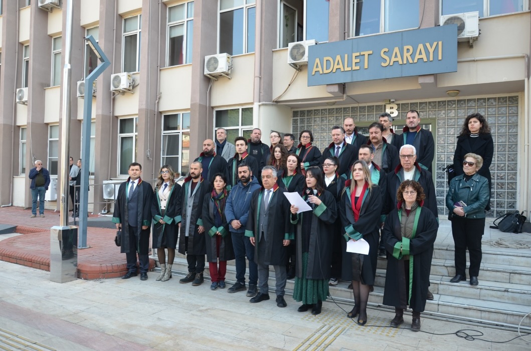 8 MART DÜNYA EMEKÇİ KADINLAR GÜNÜ NEDENİ İLE BAROMUZ KADIN HAKLARI KOMİSYONUMUZ