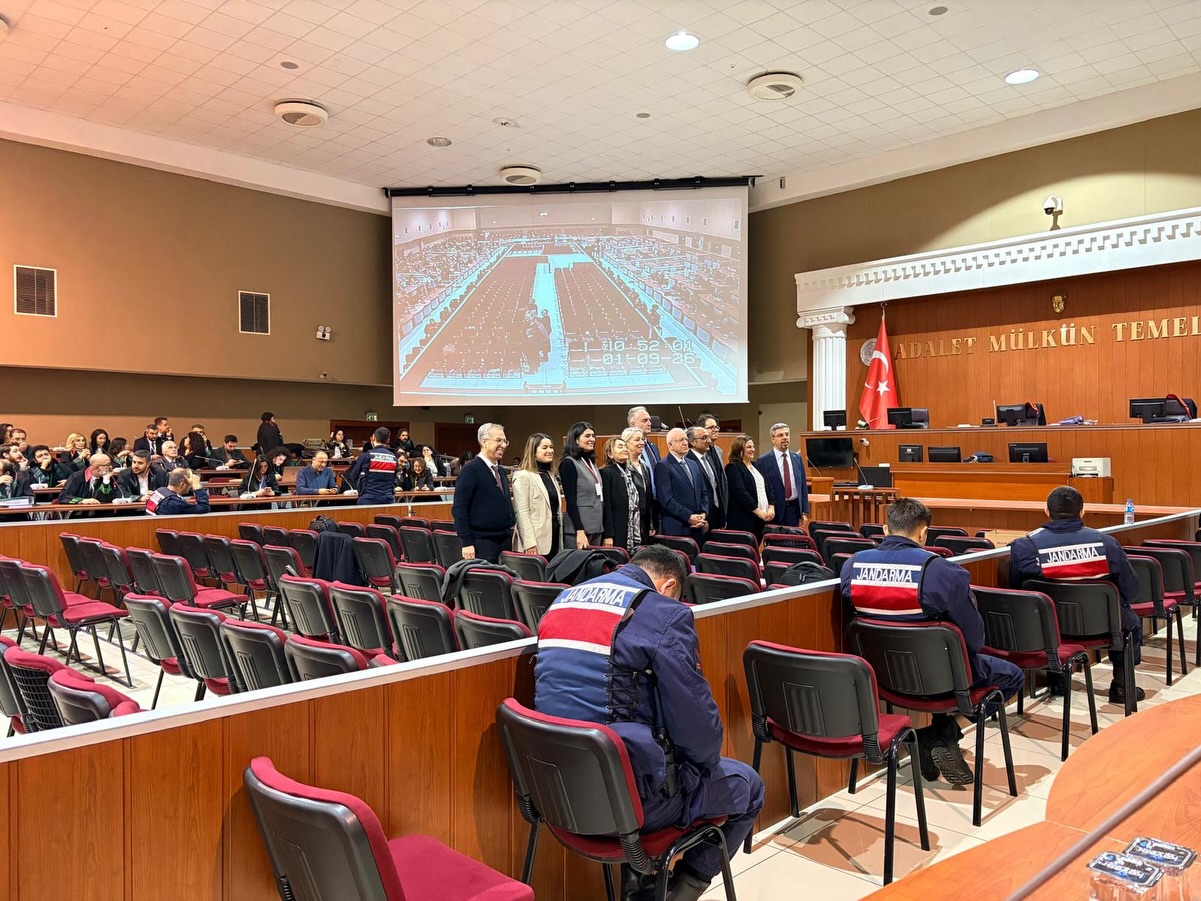 İstanbul Barosu Başkanı Av. Prof.Dr.İbrahim Özden Kaboğlu ve Yönetim Kurulu