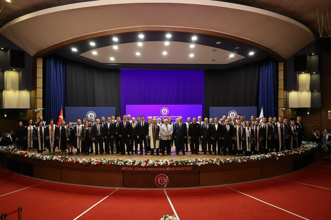AYDIN ADNAN MENDERES ÜNİVERSİTESİ 2025-2026 AKADEMİK YILI AÇILIŞ TÖRENİ’NE BARO