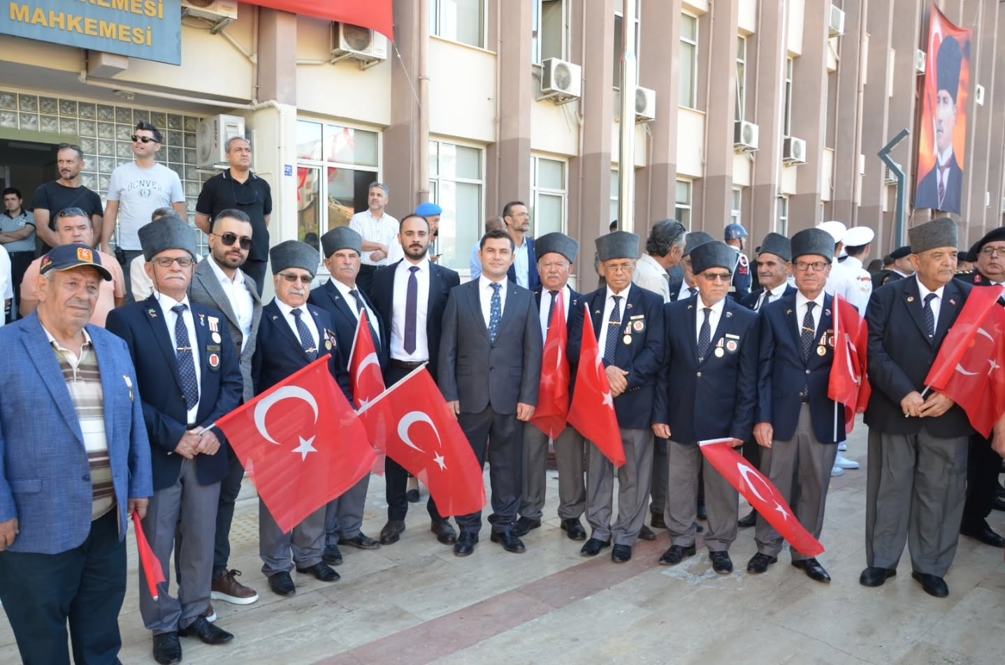 Baro Yönetim Kurulu Üyemiz Av. Onur GÜNEŞ, Atatürk_e Mareşal Rütbesi ve Gazilik