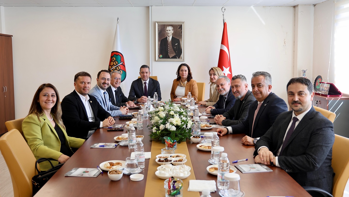Baro Başkanımız Av. Utku Devrim Barış ARSLAN, 19.04.2025 tarihinde Manisa Barosu’nda