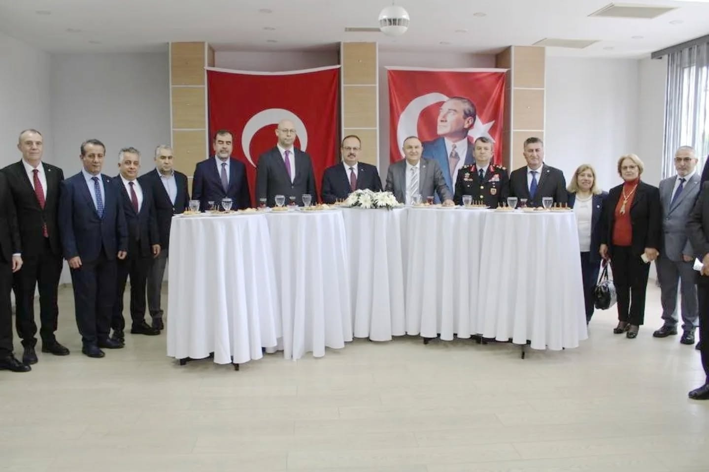 Aydın Valiliği tarafından düzenlenen İl Protokolü_nün bayramlaşma törenine Baro